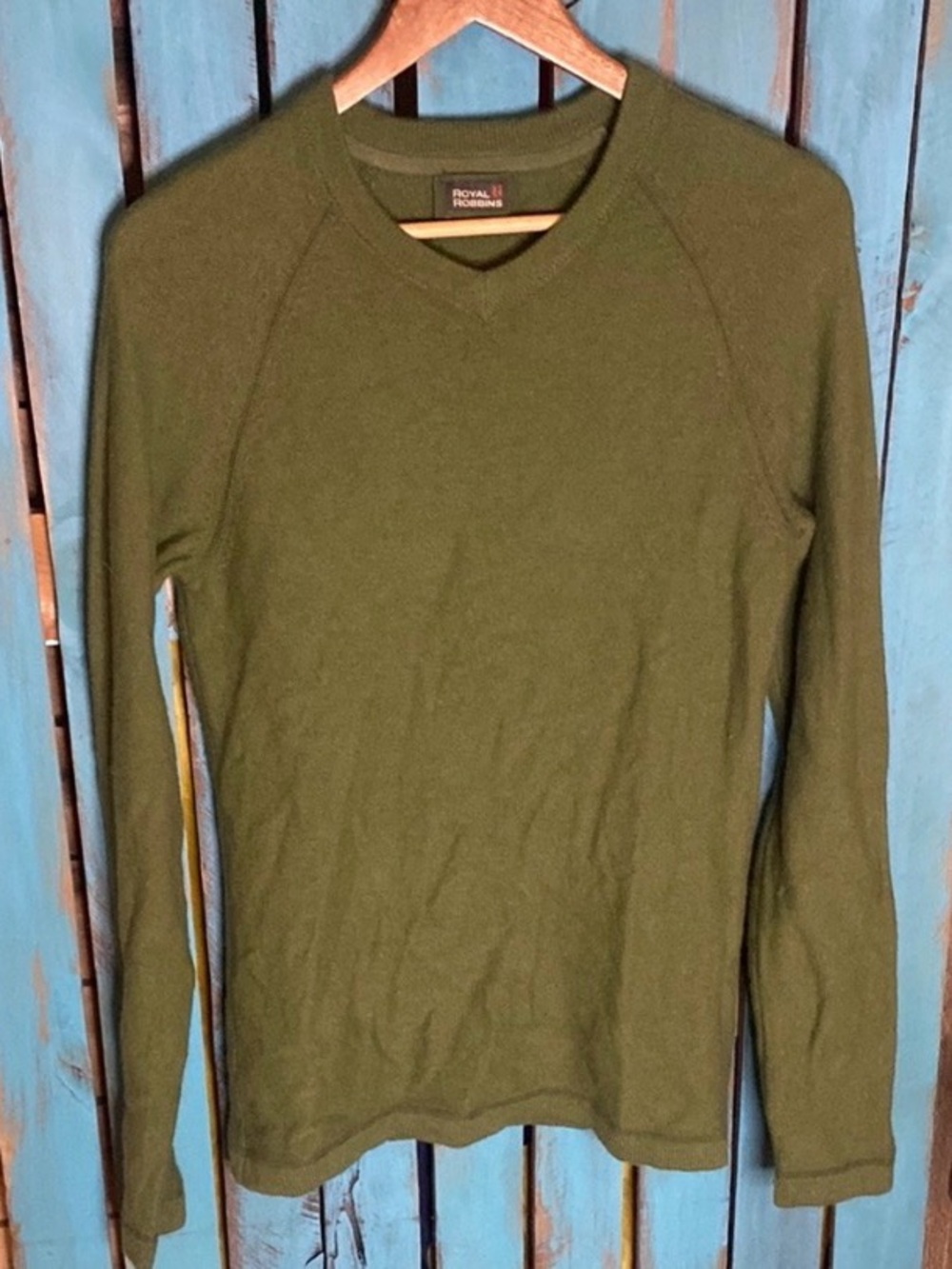 Royal Robbins wool blend Green V-Neck Sweater size medium women’s
